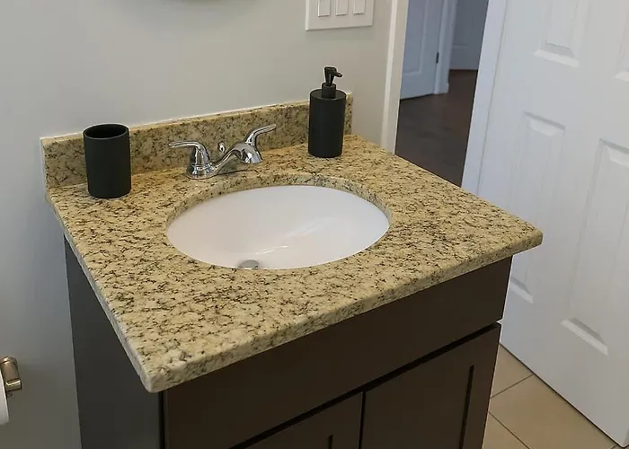 Cozy 1-bedroom - Sunnyside 2n