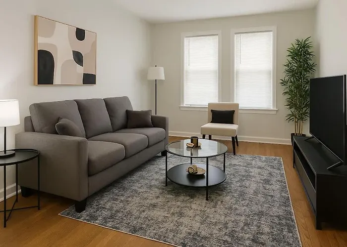 Cozy 1-bedroom - Sunnyside 2n Chicago
